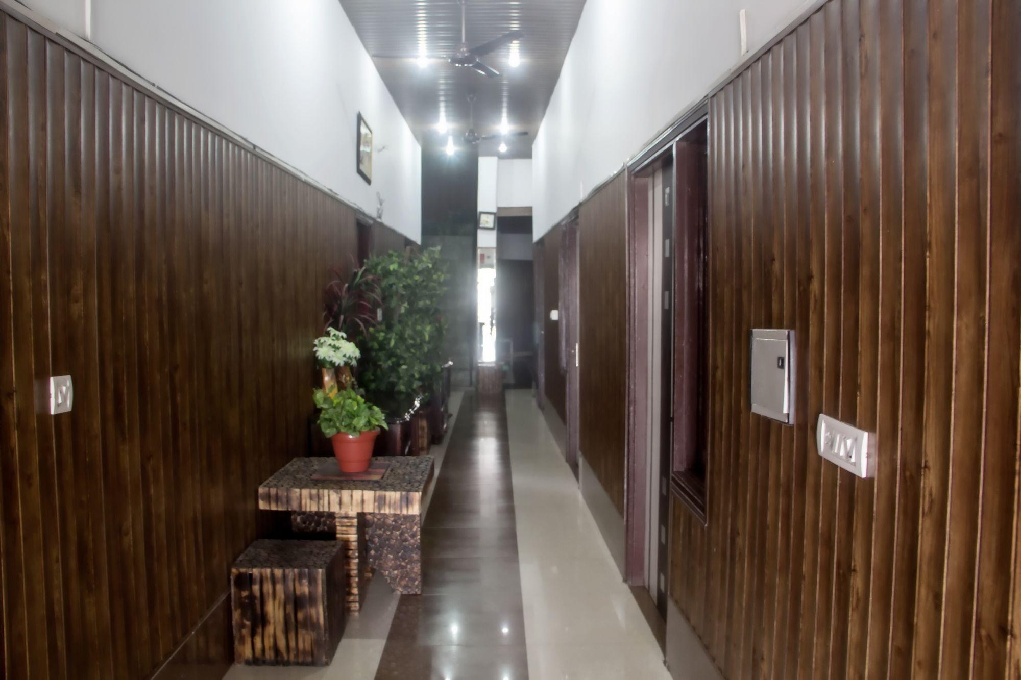 Oyo 6370 Hotel Golden Woods Amritsar Exterior photo